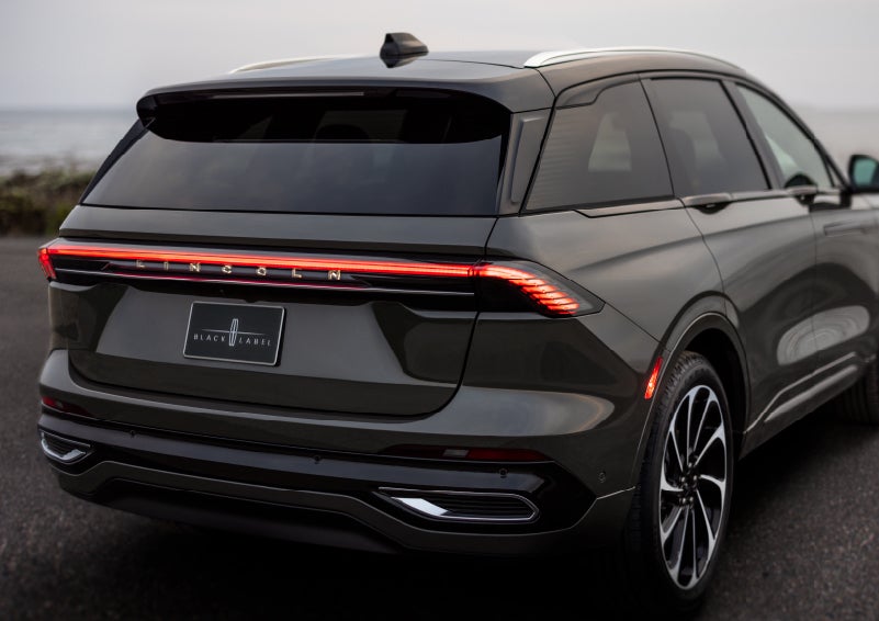 The rear of a 2024 Lincoln Black Label Nautilus® SUV displays full LED rear lighting. | Parks Lincoln of Tampa in Tampa FL