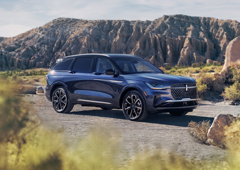 A 2024 Lincoln Nautilus® SUV is parked in a desert national park. | Parks Lincoln of Tampa in Tampa FL
